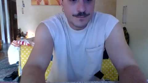matteushh87 online show from May 15, 2026, 8:21 am