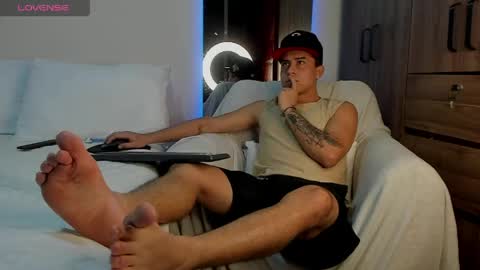 mattiwsmorris_ online show from April 14, 2026, 11:44 pm