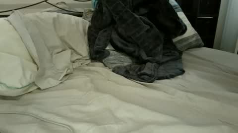 Snapshot of mattsroom123 chatting on February 17, 2025, 4:15 pm mattsroom123 online show from February 17, 2025, 4:15 pm