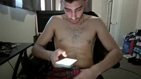 Snapshot of mattsroom123 chatting on February 25, 2025, 1:09 am mattsroom123 online show from February 25, 2025, 1:09 am