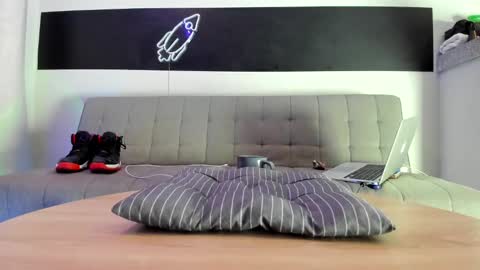 Snapshot of mattxfeet chatting on January 19, 2025, 12:28 am Matt online show from January 19, 2025, 12:28 am