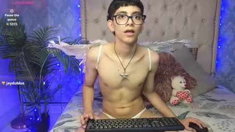 matty_spark online show from September 14, 2025, 2:16 pm