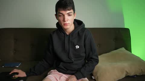 Snapshot of mattyaiden chatting on February 18, 2026, 5:20 pm Matty Aiden online show from February 18, 2026, 5:20 pm