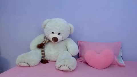 Martina online show from November 24, 2025, 6:29 pm