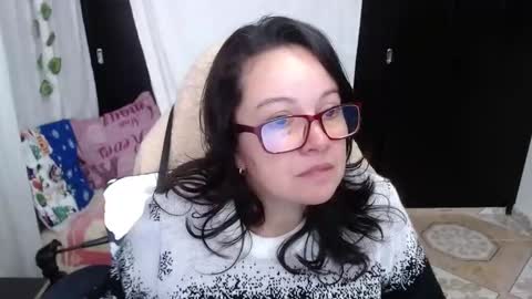 Snapshot of mature_wolf chatting on December 17, 2024, 3:06 pm Sonia online show from December 17, 2024, 3:06 pm