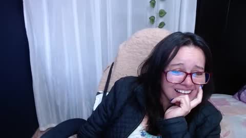 Snapshot of mature_wolf chatting on January 9, 2025, 3:55 pm Sonia online show from January 9, 2025, 3:55 pm