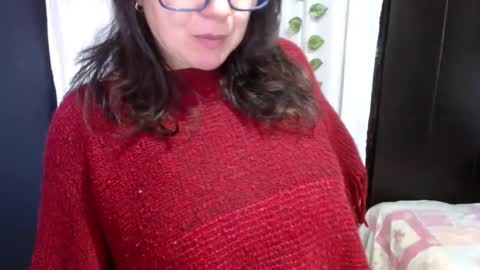 Snapshot of mature_wolf chatting on January 11, 2025, 2:25 pm Sonia online show from January 11, 2025, 2:25 pm