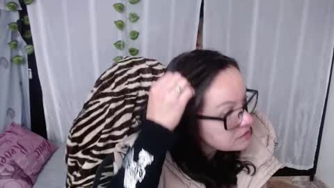 Snapshot of mature_wolf chatting on February 11, 2025, 2:57 pm Sonia online show from February 11, 2025, 2:57 pm