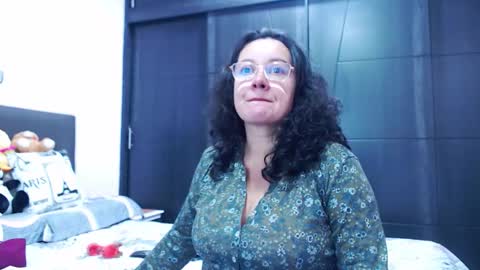 Snapshot of mature_wolf chatting on September 9, 2025, 4:39 pm Sonia online show from September 9, 2025, 4:39 pm