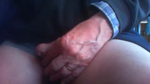 Snapshot of maturedaddi chatting on February 25, 2025, 4:21 pm Maturedaddi online show from February 25, 2025, 4:21 pm