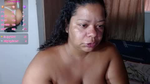 maturehotsquirt online show from April 17, 2026, 7:06 pm