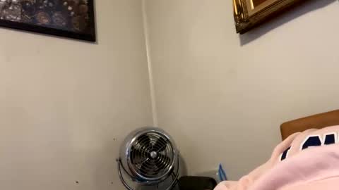 maturejerky online show from November 17, 2025, 2:56 pm