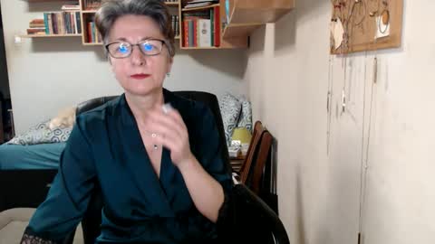 maturekate online show from September 10, 2025, 6:46 am