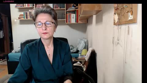 maturekate online show from September 17, 2025, 6:15 am