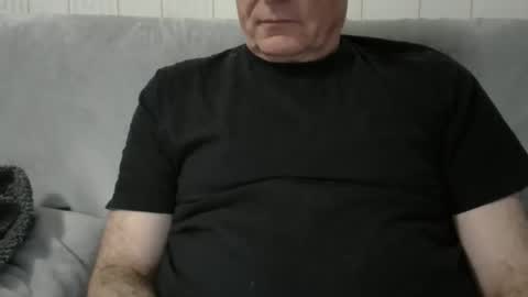 maturetoyforwomen online show from January 14, 2026, 5:07 pm