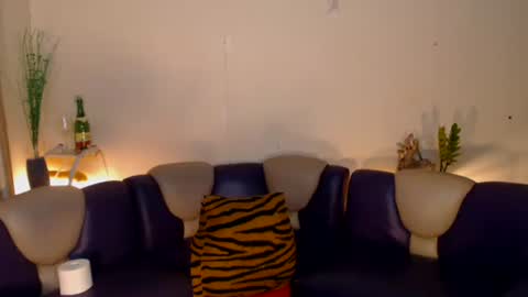 maturity_mommy_intown online show from November 5, 2025, 6:46 am