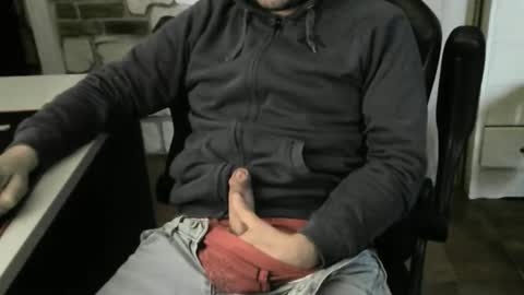 Snapshot of maty_212121 chatting on December 9, 2024, 9:39 am Mattias online show from December 9, 2024, 9:39 am