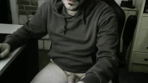 Snapshot of maty_212121 chatting on December 9, 2024, 9:05 pm Mattias online show from December 9, 2024, 9:05 pm