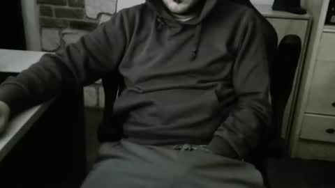 Snapshot of maty_212121 chatting on December 11, 2024, 1:37 am Mattias online show from December 11, 2024, 1:37 am