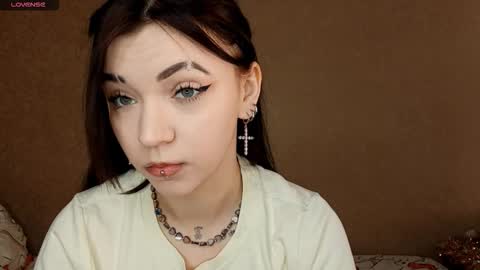 Mia online show from February 11, 2026, 8:19 am