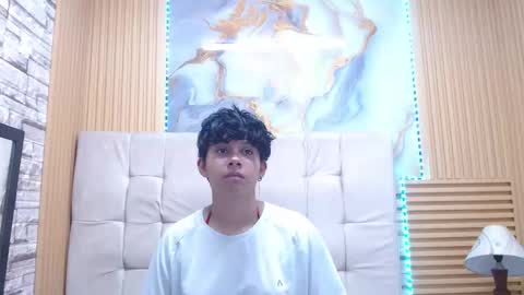 maurenicarus303av online show from March 13, 2026, 8:37 pm