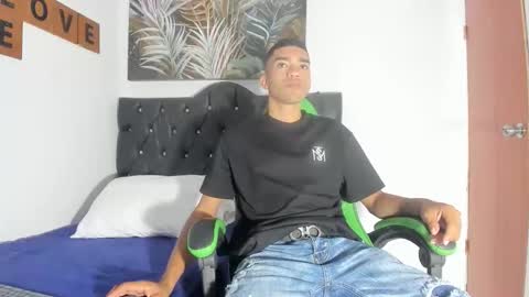 Snapshot of mauricio_smiith chatting on March 2, 2026, 2:14 am MAURICIO online show from March 2, 2026, 2:14 am