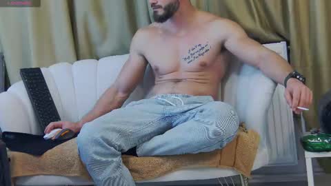 Snapshot of mauro_real_man chatting on October 15, 2025, 6:30 pm mauro_real_man online show from October 15, 2025, 6:30 pm