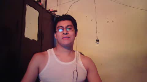 Snapshot of maurodirty chatting on December 13, 2024, 6:31 am Mauro online show from December 13, 2024, 6:31 am