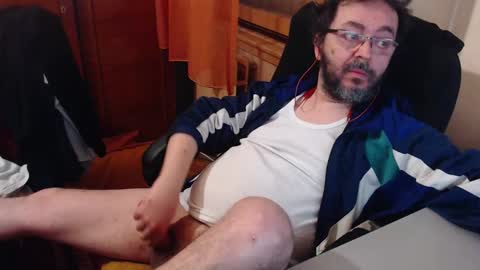 Snapshot of max818k chatting on February 8, 2025, 6:12 am Max online show from February 8, 2025, 6:12 am