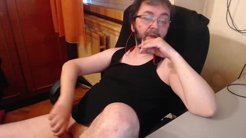 Snapshot of max818k chatting on March 1, 2025, 7:30 am Max online show from March 1, 2025, 7:30 am