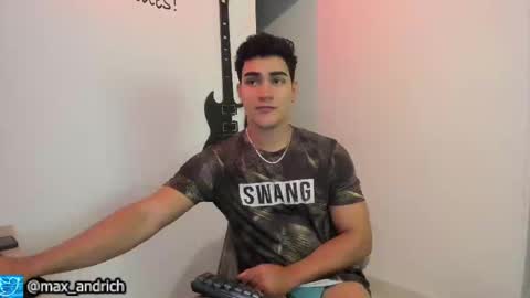 Snapshot of max__andrich chatting on October 22, 2025, 3:51 am Max... online show from October 22, 2025, 3:51 am