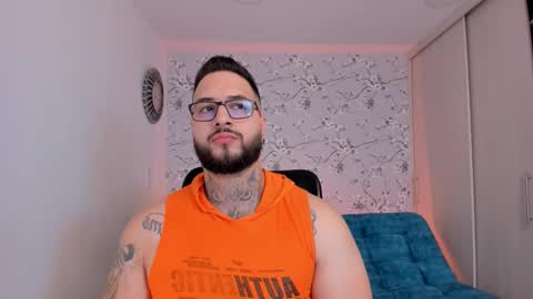 Snapshot of max_dic1 chatting on February 15, 2026, 1:41 pm max D. online show from February 15, 2026, 1:41 pm