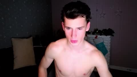 Snapshot of max_foks chatting on January 5, 2026, 5:27 pm Max online show from January 5, 2026, 5:27 pm