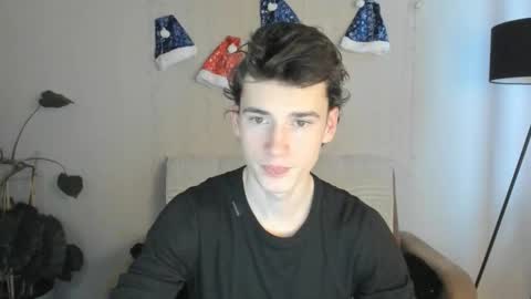 Snapshot of max_foks chatting on January 6, 2026, 6:39 am Max online show from January 6, 2026, 6:39 am