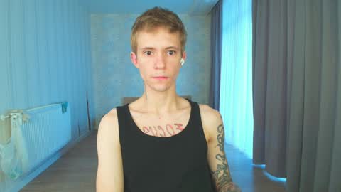 Snapshot of max_gen chatting on December 9, 2024, 4:45 am Max Gen with tats 24years And Ethan without tats 20 years online show from December 9, 2024, 4:45 am