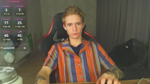 Snapshot of max_gen chatting on December 16, 2024, 8:58 pm Max Gen with tats 24years And Ethan without tats 20 years online show from December 16, 2024, 8:58 pm