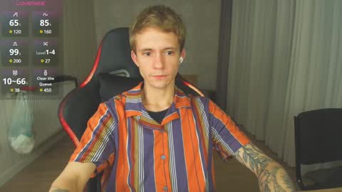 Snapshot of max_gen chatting on December 17, 2024, 7:59 pm Max Gen with tats 24years And Ethan without tats 20 years online show from December 17, 2024, 7:59 pm