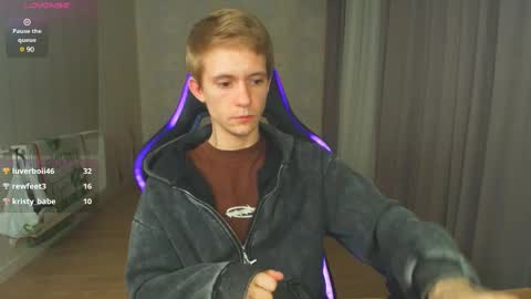 Snapshot of max_gen chatting on December 30, 2024, 5:02 pm Max Gen with tats 24years And Ethan without tats 20 years online show from December 30, 2024, 5:02 pm