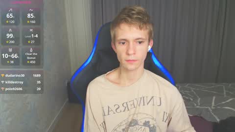 Snapshot of max_gen chatting on January 28, 2025, 1:39 am Max Gen with tats 24years And Ethan without tats 20 years online show from January 28, 2025, 1:39 am