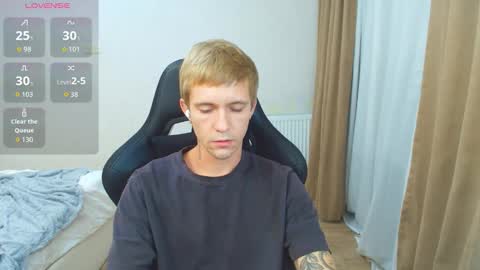 Snapshot of max_gen chatting on September 28, 2025, 4:45 pm Max Gen with tats 24years And Ethan without tats 20 years online show from September 28, 2025, 4:45 pm