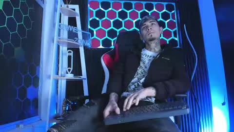 Snapshot of max_hader chatting on March 18, 2026, 2:58 am Max online show from March 18, 2026, 2:58 am