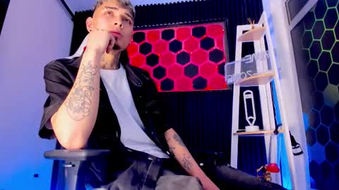 Snapshot of max_hader chatting on March 20, 2026, 4:39 am Max online show from March 20, 2026, 4:39 am