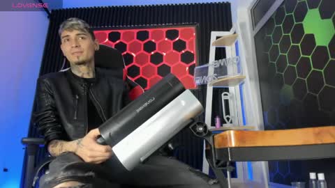 Snapshot of max_hader chatting on April 5, 2026, 2:53 am Max online show from April 5, 2026, 2:53 am