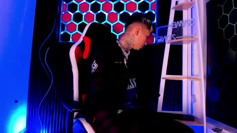 Snapshot of max_hader chatting on April 13, 2026, 3:12 am Max online show from April 13, 2026, 3:12 am