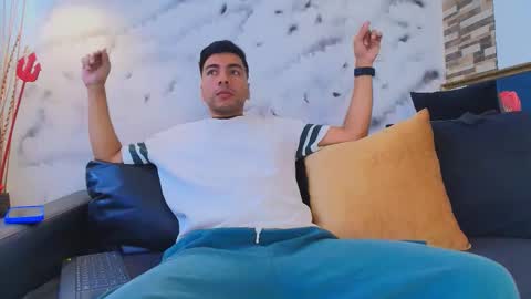 Max Hornye online show from March 21, 2026, 6:55 pm