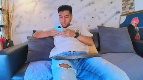 Max Hornye online show from March 30, 2026, 6:53 pm