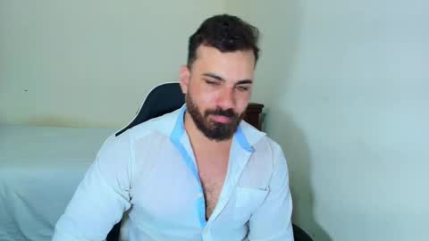 max_love25 online show from October 4, 2025, 7:56 pm