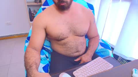 max_love25 online show from April 2, 2026, 7:55 pm