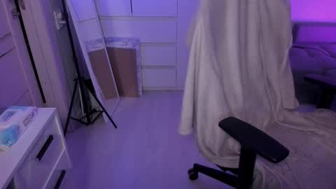 Snapshot of max_sm1th chatting on January 17, 2026, 5:38 pm Max online show from January 17, 2026, 5:38 pm