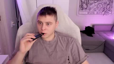 Snapshot of max_sm1th chatting on February 9, 2026, 5:55 am Max online show from February 9, 2026, 5:55 am